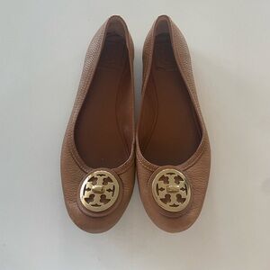 Brown leather Tory Burch flats